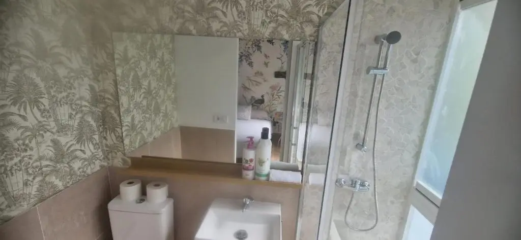 7-Habitación Doble Deluxe con balcón - 1 o 2 camas - Imagen 5